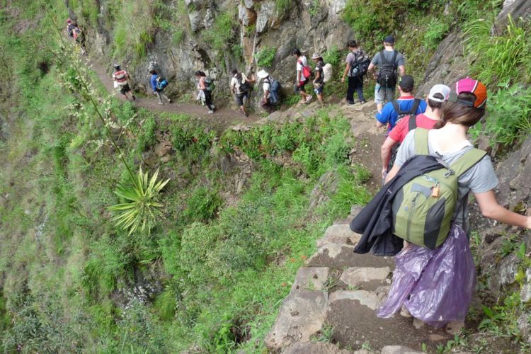 Peru hiking